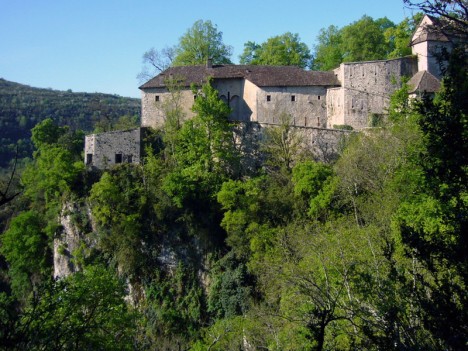 Ancien fort de Pierre-Châtel, avr. 2008