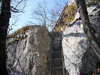 Deuxième et troisième échelles du Château Richard, Montagne de l'Épine