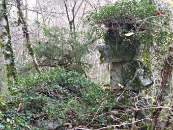 Curieux équilibre, La Combe, Gerbaix - Avant Pays Savoyard