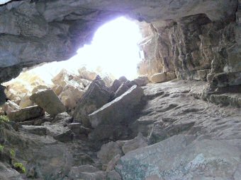 Vue intérieure de la grotte de Mandrin
