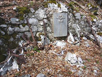 Stèle Pierre Allegre et son équipage morts en service aérien commandé, Aix les Bains