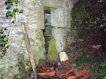 Ruines de la maison du Cornu - Yenne, Savoie