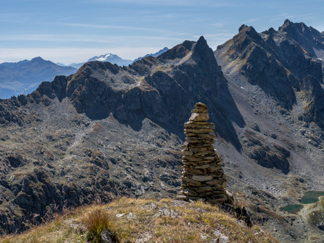 Cairn devant la Pointe de Comborsier