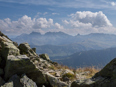 La Pierra Menta au loin