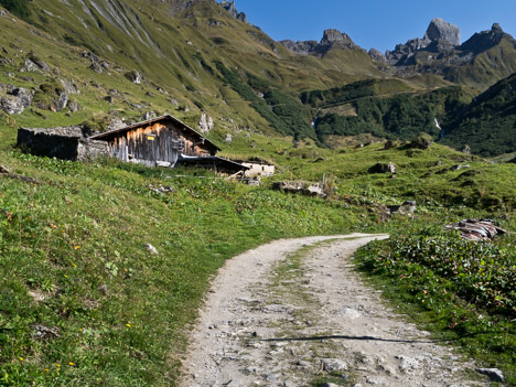 Chalet et paravalanche