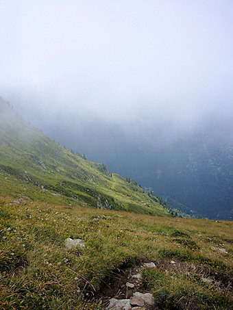 Descente dans le brouillard