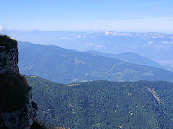 Ressaut rocheux dans l'ascension du Grand Charnier