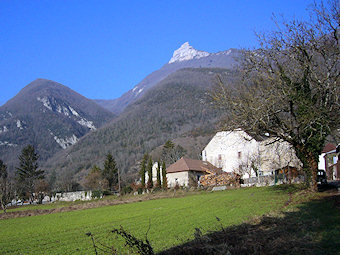 Béon et la pierre Chanduraz