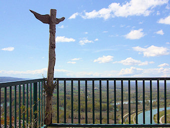 Totem de la plateforme du Mont de Cordon