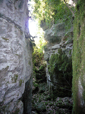 La Grande Crevasse, Rochers de la Cra, Serrières de briord