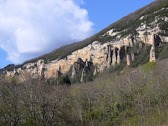 Falaises sous la Montagne de Cuny