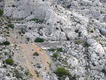 Le sentier du Vallon des Rampes