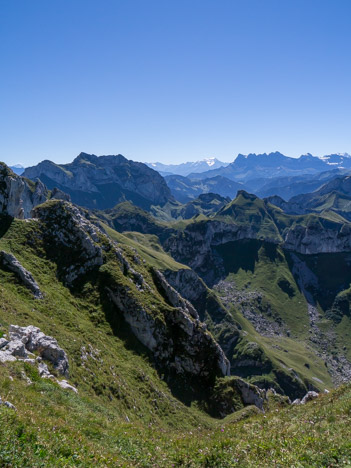 Au sommet de la Dent d'Oche