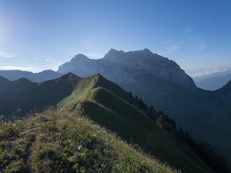 Sur la crête de la Tête de Charousse