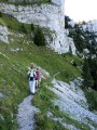 Traversée au-dessus du couloir rocheux