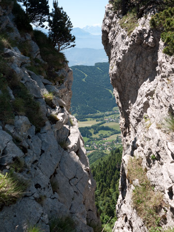 Profonde entaille à l'extrémité du plateau Sud de Chamechaude