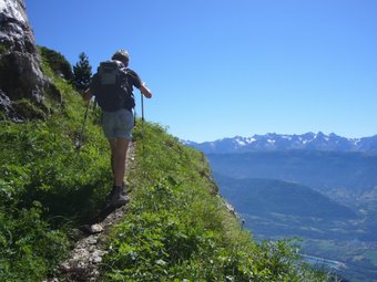 Au dessus du couloir rocheux du Pas de Montbrun