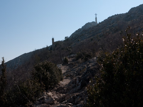 Prieuré Sainte-Victoire et Croix de Provence