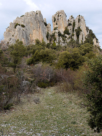 Arête Est de la roche de Saint-Julien