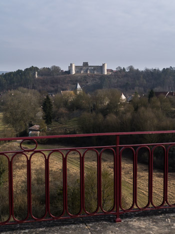 Sur le viaduc, Druyes-les-Belles-Fontaines