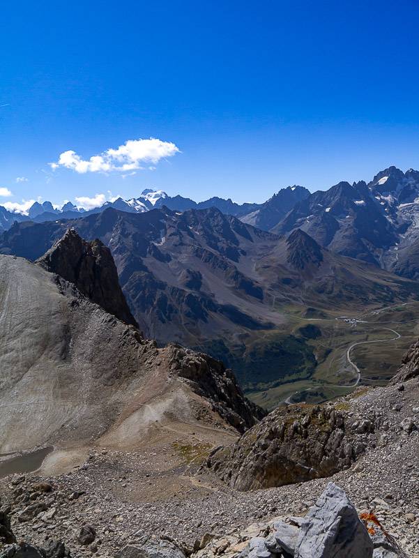 Lac Termier face au Massif des Écrins