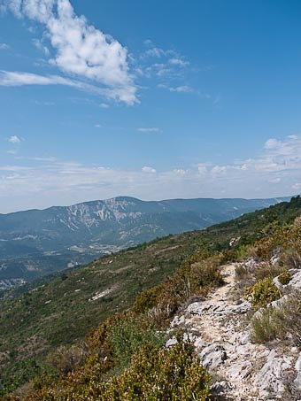 Sentier de la Montagne de Mare, Éourres