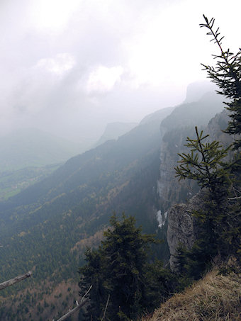 Enfilade des falaises Nord du Vercors