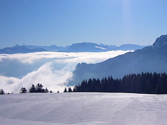 Les Trois Pucelles au pied du Moucherotte