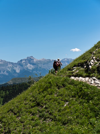 Sur le sentier de la Cabane Forestière du Veymont