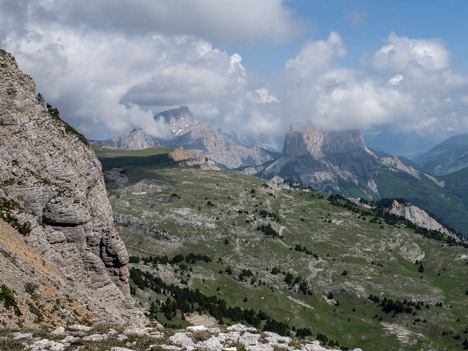 Le Grand Veymont et le Mont Aiguille