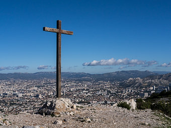 Croix sommitale de Marseilleveyre