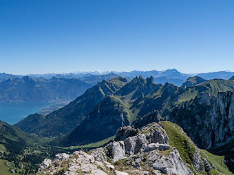 Au sommet de la Dent d'Oche