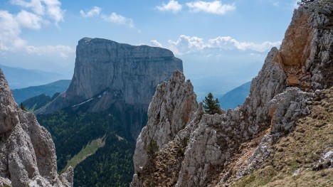 100605-vercors-rochers-parquet-mont-aiguille.jpg