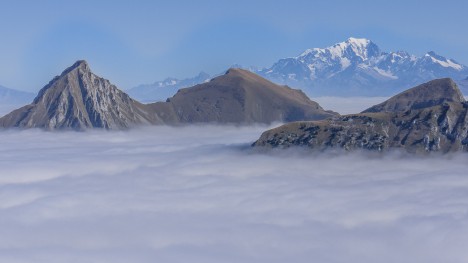 101014-bauges-dent-arclusaz-mer-nuage.jpg