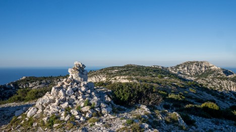 121231-calanques-tete-homme-sommet-marseilleveyre.jpg