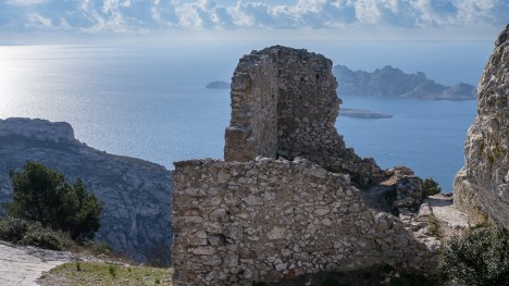 130228-calanques-sommet-marseilleveyre-vigie.jpg