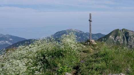 Croix au sommet du Roc de Tavaneuse