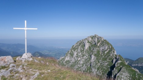 Nouvelle croix du Château d'Oche, la Dent d'Oche