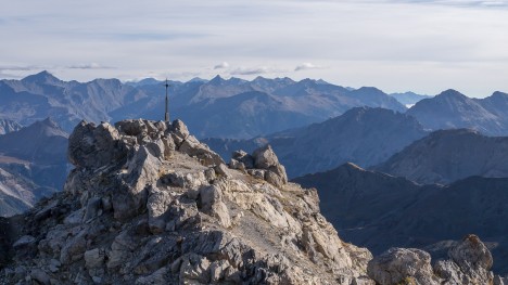 Croix au sommet du Grand Aréa