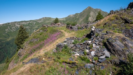 Ruines de l'ardoisière de la Bâthie