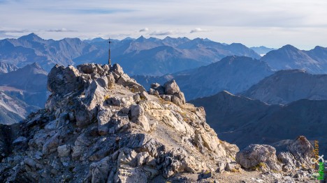 Croix au sommet du Grand Aréa