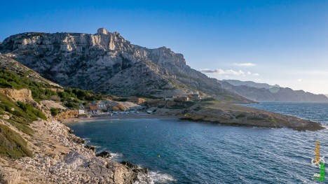 La Tête de Malvallon domine la Calanque de Marseilleveyre
