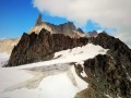 La traversée entre la dent du Géant et la pointe Walker enneigée