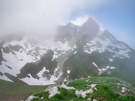 La Combe Sauvage dominée par la Pointe du Midi