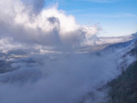 Nuages sur le Lac d'Aiguebelette