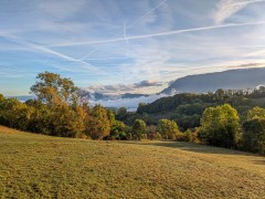 Le Col du Chat entre le Mont de la Charvaz et la Dent du Chat