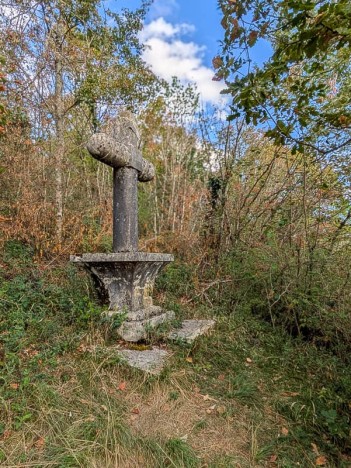 La Croix du Montchu