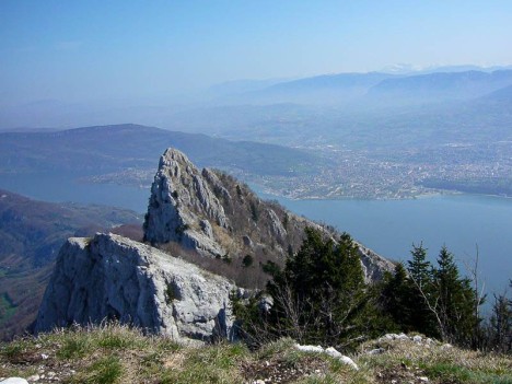 La Dent du Chat vue depuis le Molard Noir