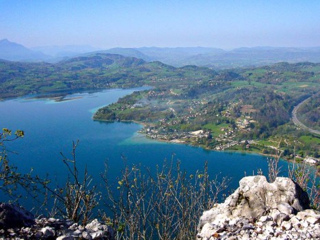 Du point de vue de la Drayère, le Lac d'Aiguebelette, Nances, Avant Pays Savoyard