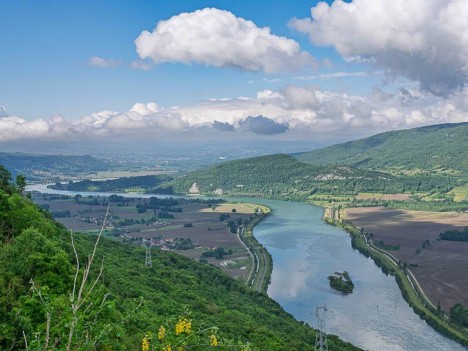 Paysage du Rhône depuis les Farnets
